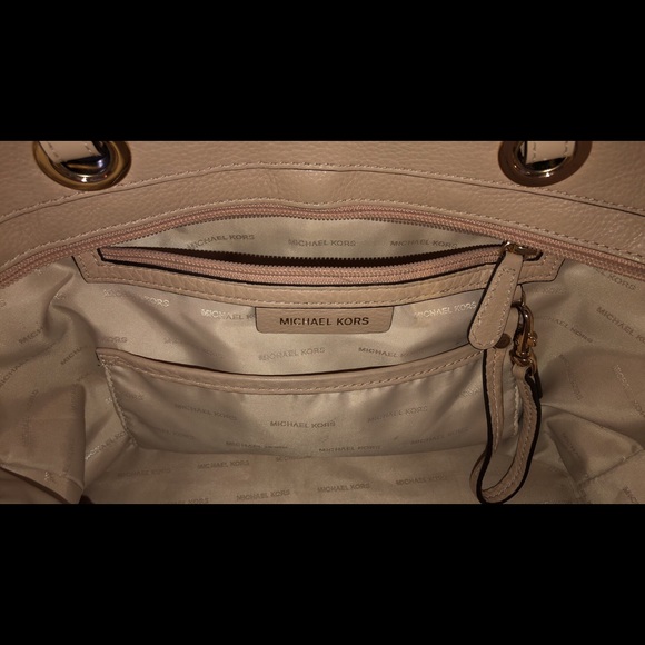 Michael Kors Tote - Picture 6 of 8